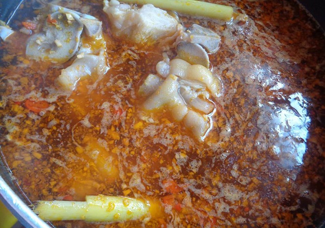 nước lèo bún bò