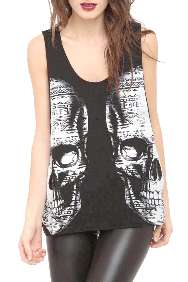 Áo thung Halloween cổ khoét sâu
