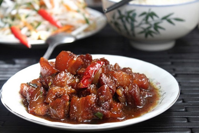 thịt kho mắm ruốc