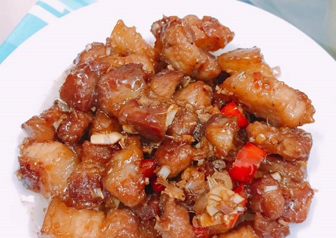 thịt kho mắm ruốc
