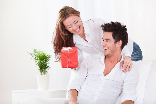 giáng sinh tặng quà gì cho bạn trai.