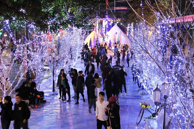 vui noel ở công viên nước hồ tây