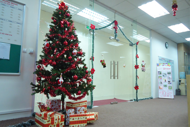 Cây thông Noel văn phòng