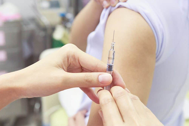Bà bầu chích ngừa cúm
