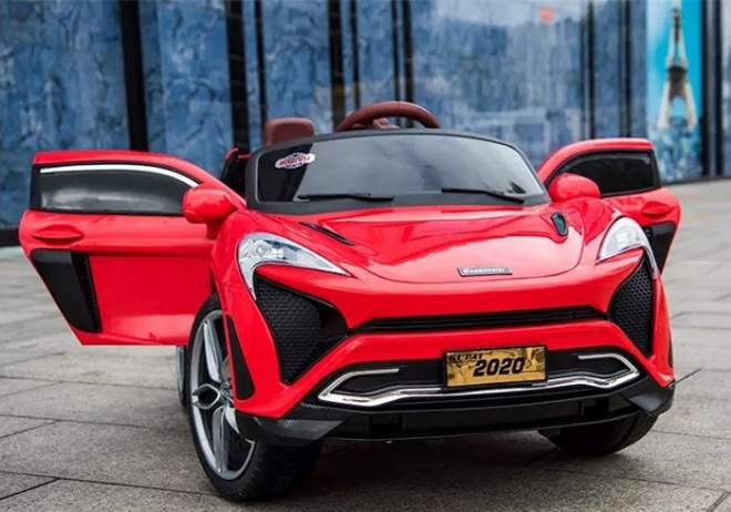 Xe trẻ em chạy điện 2020