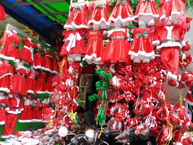 đồ noel cho bé trai