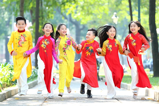 áo dài tết cho bé