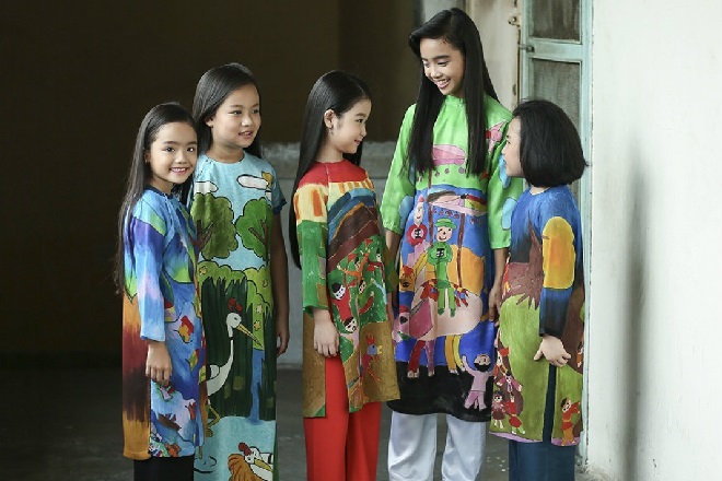 Áo dài tết cho bé