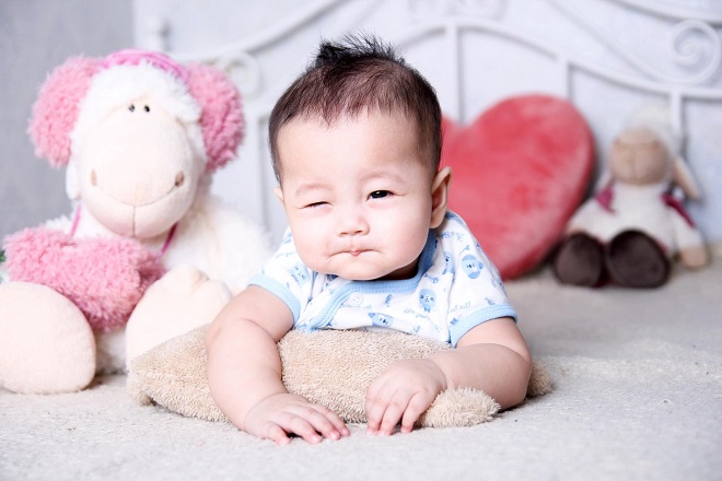 bé trai mạng thổ