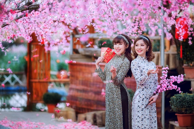 Áo dài Tết 2020