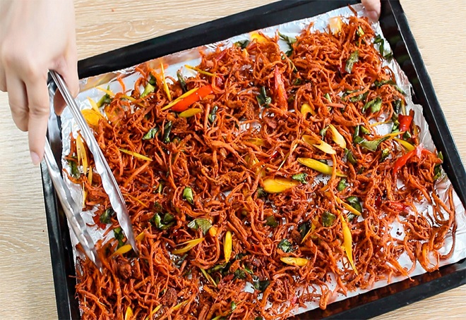cách làm khô gà bằng lò vi sóng