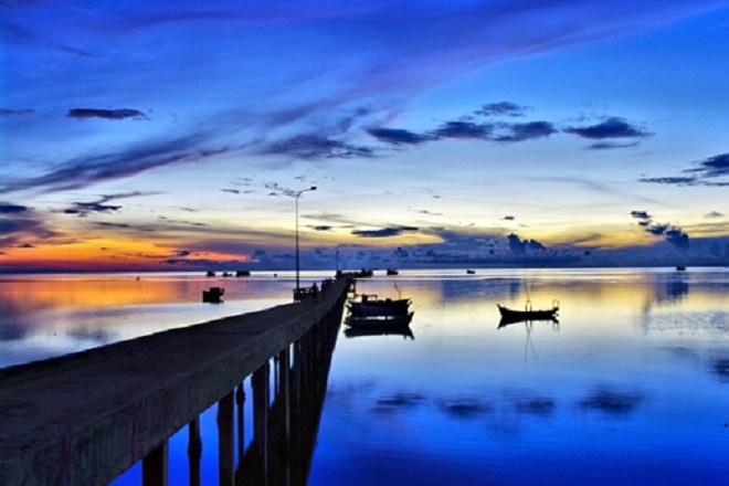 Làng chài Hàm Ninh