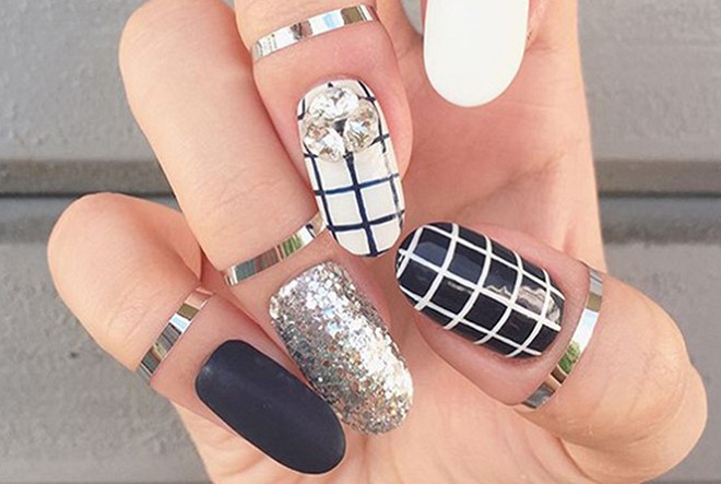 mau nail hoa tiet caro