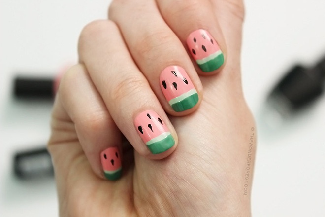 mau nail tet dua hau