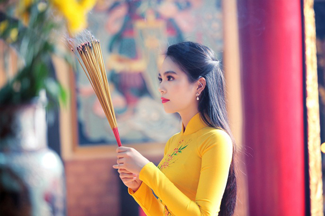 Xuất hành lễ chùa
