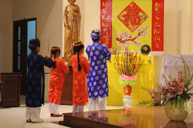 Cúng bái tổ tiên