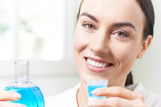 Súc miệng sau khi ăn trái cây