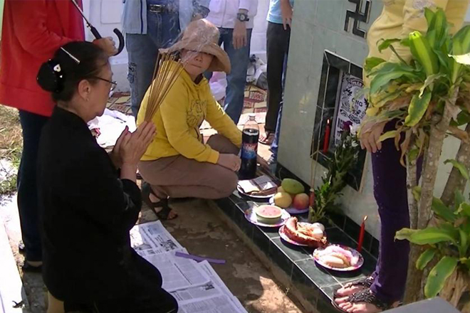 Đi tảo mộ