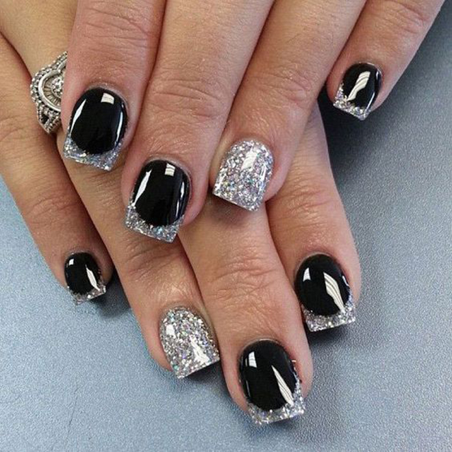 Nail nền đen viền phối kim tuyến trắng