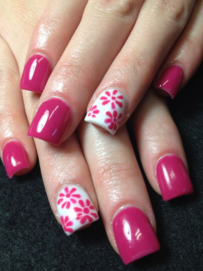 Nail họa tiết hoa đơn giản