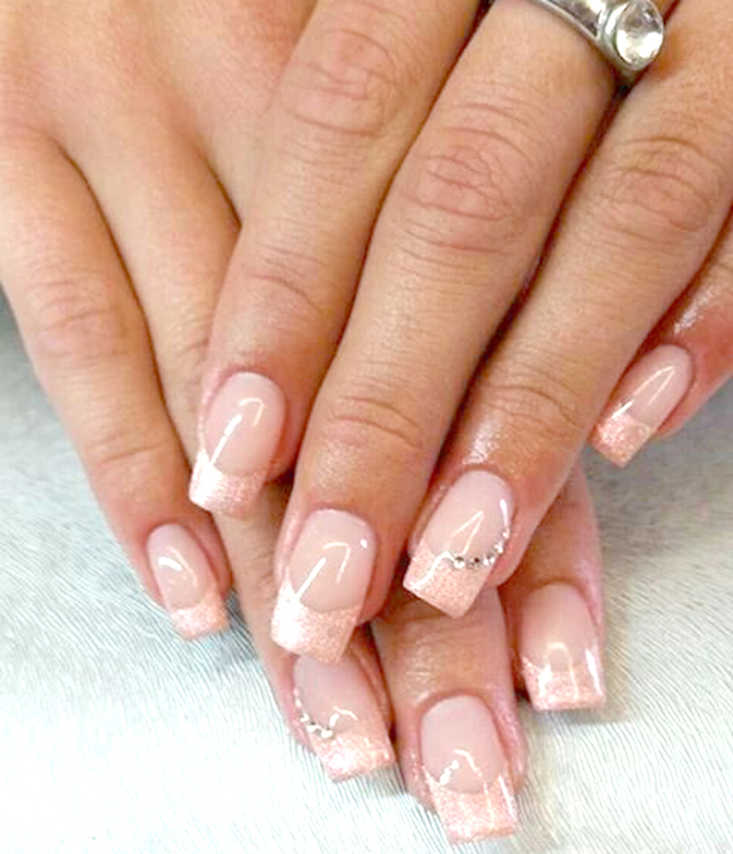 Nail Tết đính đá cho màu trong