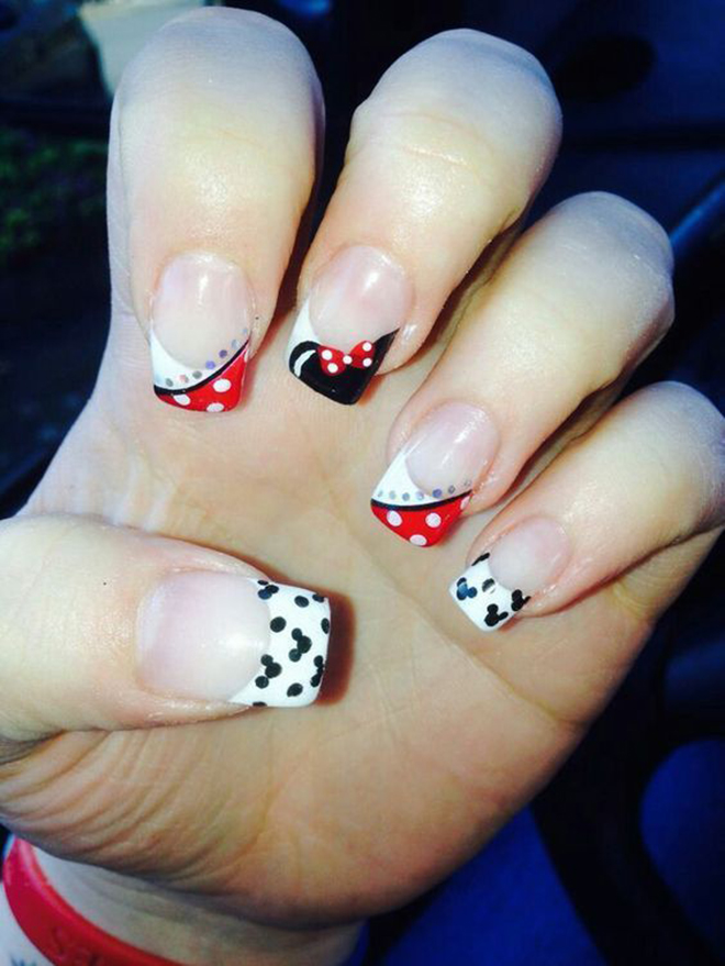 Nail Mickey viền móng đỏ đen trắng