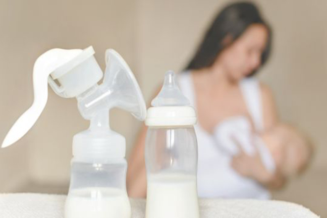 Máy hút sữa cầm tay