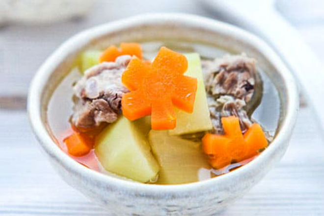Cà rốt đu đủ xanh hầm sườn non