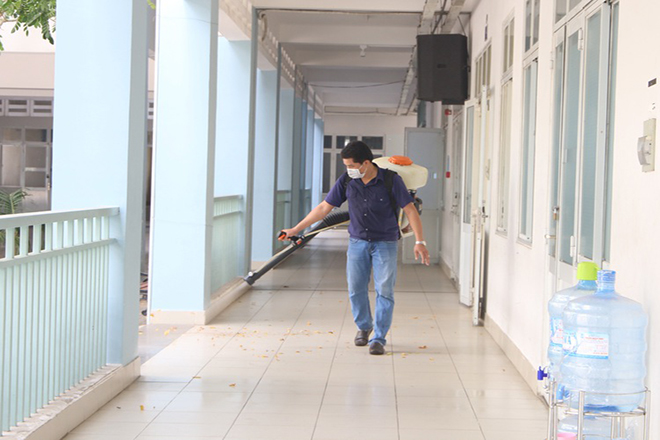 Khử trùng trường học