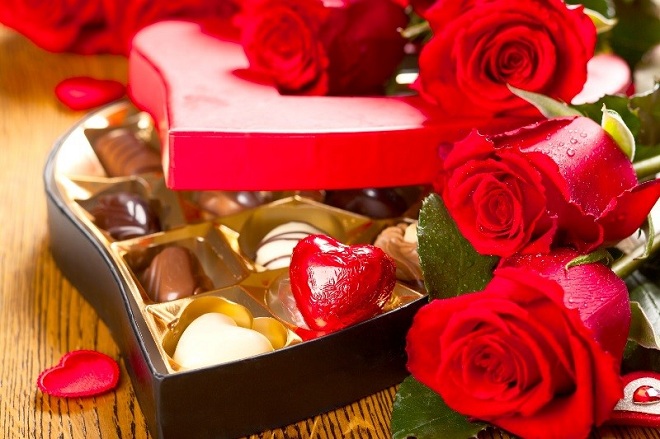 chocolate va hoa hong