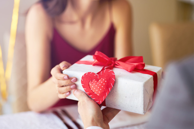 Valentine trắng là gì tặng quà bạn gái