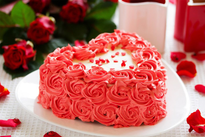 Tặng quà 8 3 cho bạn gái bánh