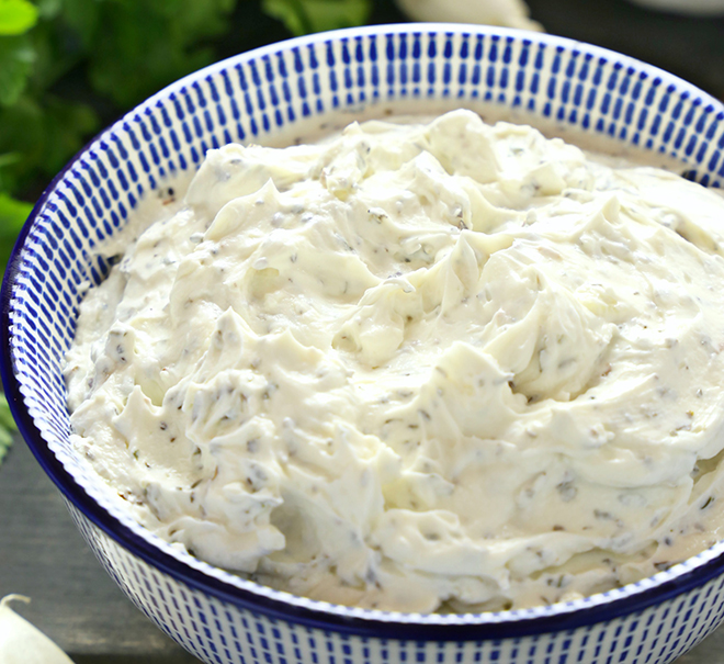 Cream cheese thảo mộc