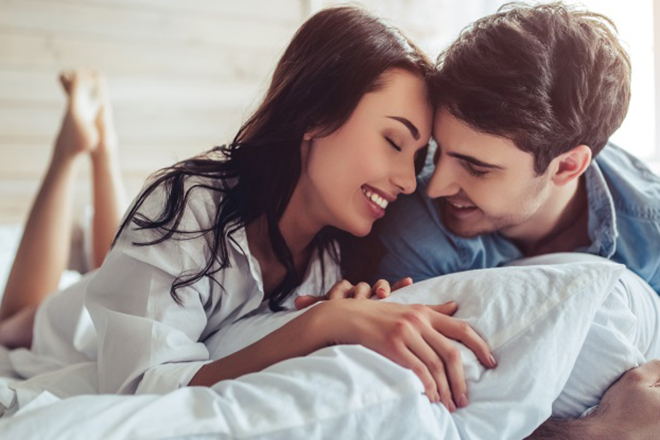 Vợ chồng vui vẻ