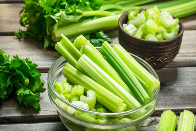 Chén cần tây