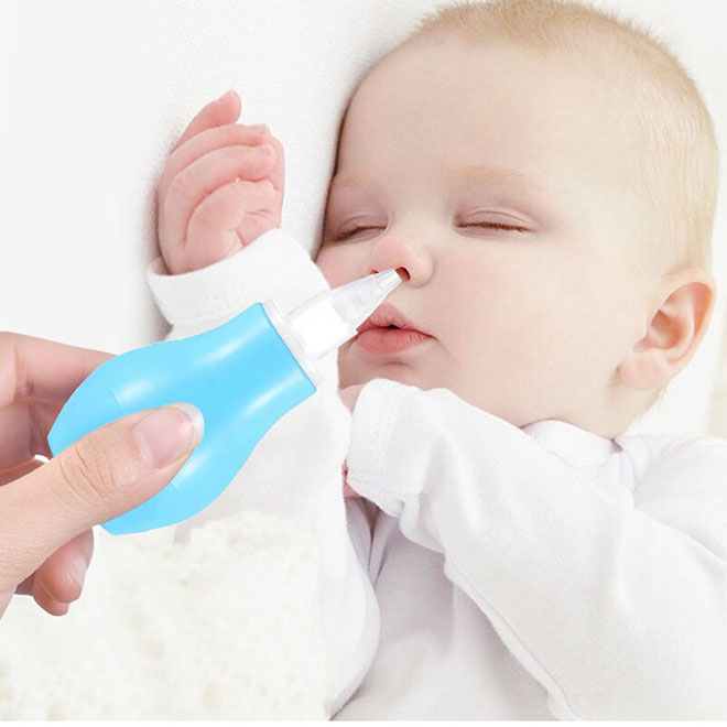 Xịt rửa mũi cho bé