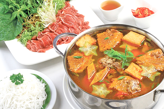 Lẩu riêu cua bắp bò sườn sụn