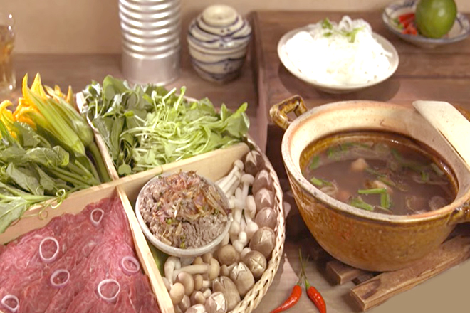 Lẩu riêu cua bắp bò ngon