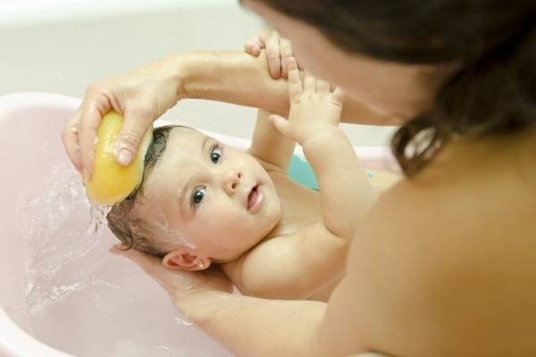 Mẹo trị rôm sảy cho trẻ cực chuẩn theo phương pháp dân gian