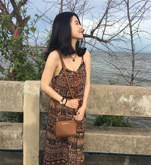 Khi mang bầu, Huyền Trang không tăng cân nhiều nên cô lấy lại vóc dáng khá nhanh sau sinh.
