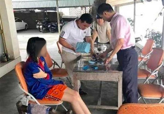 biet-ban-trai-co-vo-nu-sinh-lop-11-nhay-cau-tu-tu-2.jpg
