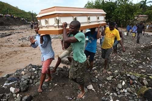tham hoa bao mat quy matthew khien gan 900 nguoi thiet mang o haiti 15.jpg