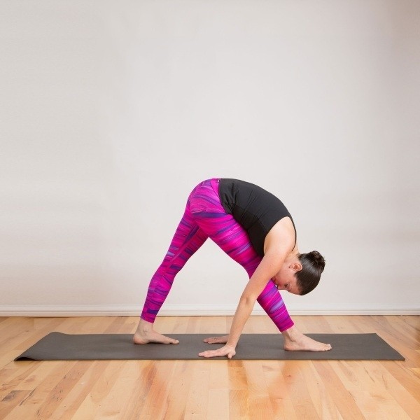 yoga-giam-beo-side-stretch-pose