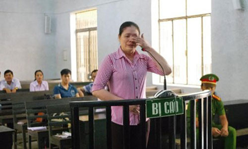 bi xu chay an nu bi cao khai co clip nong voi cuu kiem sat vien 4.jpg