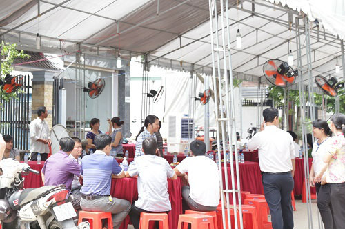 1476782562-anh3.jpg