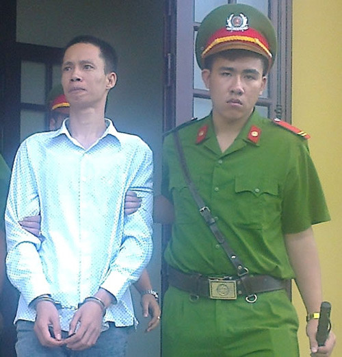 nuoc-mat-nguoi-cha-mang-an-tu-ben-2-con-tho-dai-antuhinh1.jpg