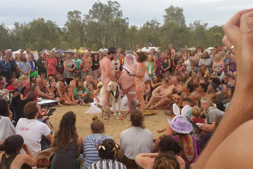 khong thue duoc le phuc vi qua beo co dau cu re nude trong dam cuoi 3.jpg