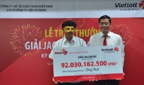 1477577758-anh1.jpg