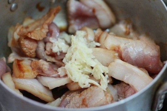 thit-kho-tieu-7