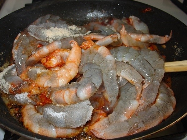 tom-kho-to2